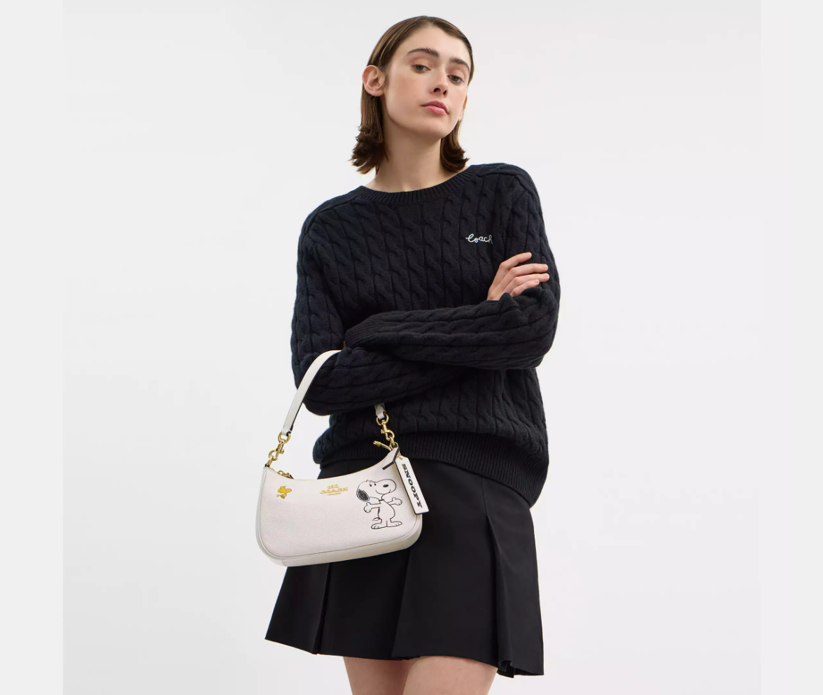 Peanuts Teri Shoulder Bag With Snoopy