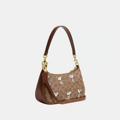 Peanuts Teri Shoulder Bag With Snoopy